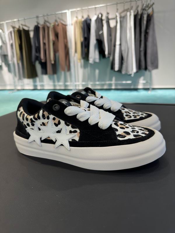 AMIRI HNH0304 Leopard Print Star Low-Top Sneakers