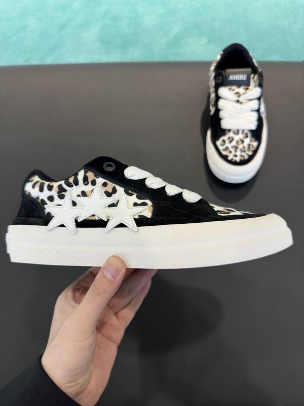 AMIRI HNH0304 Leopard Print Star Low-Top Sneakers