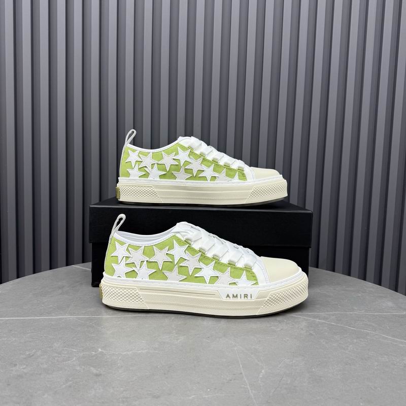 AMIRI MNS0601 White Star-Detail Low-Top Sneakers